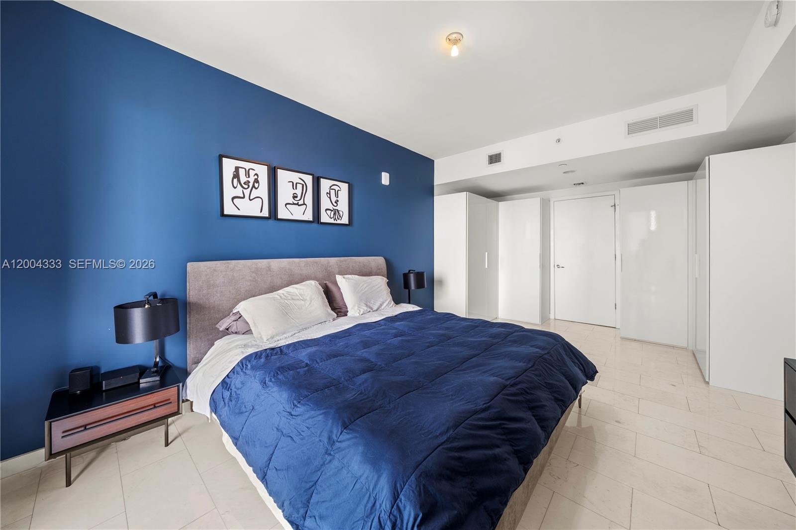 1010 Brickell Ave #3904 Miami, FL 33131