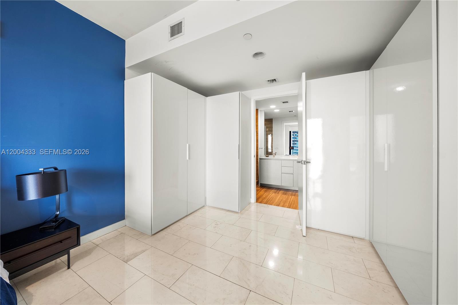 1010 Brickell Ave #3904 Miami, FL 33131