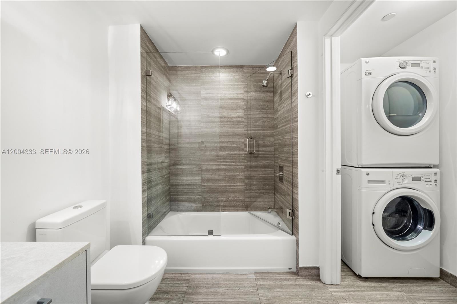 1010 Brickell Ave #3904 Miami, FL 33131