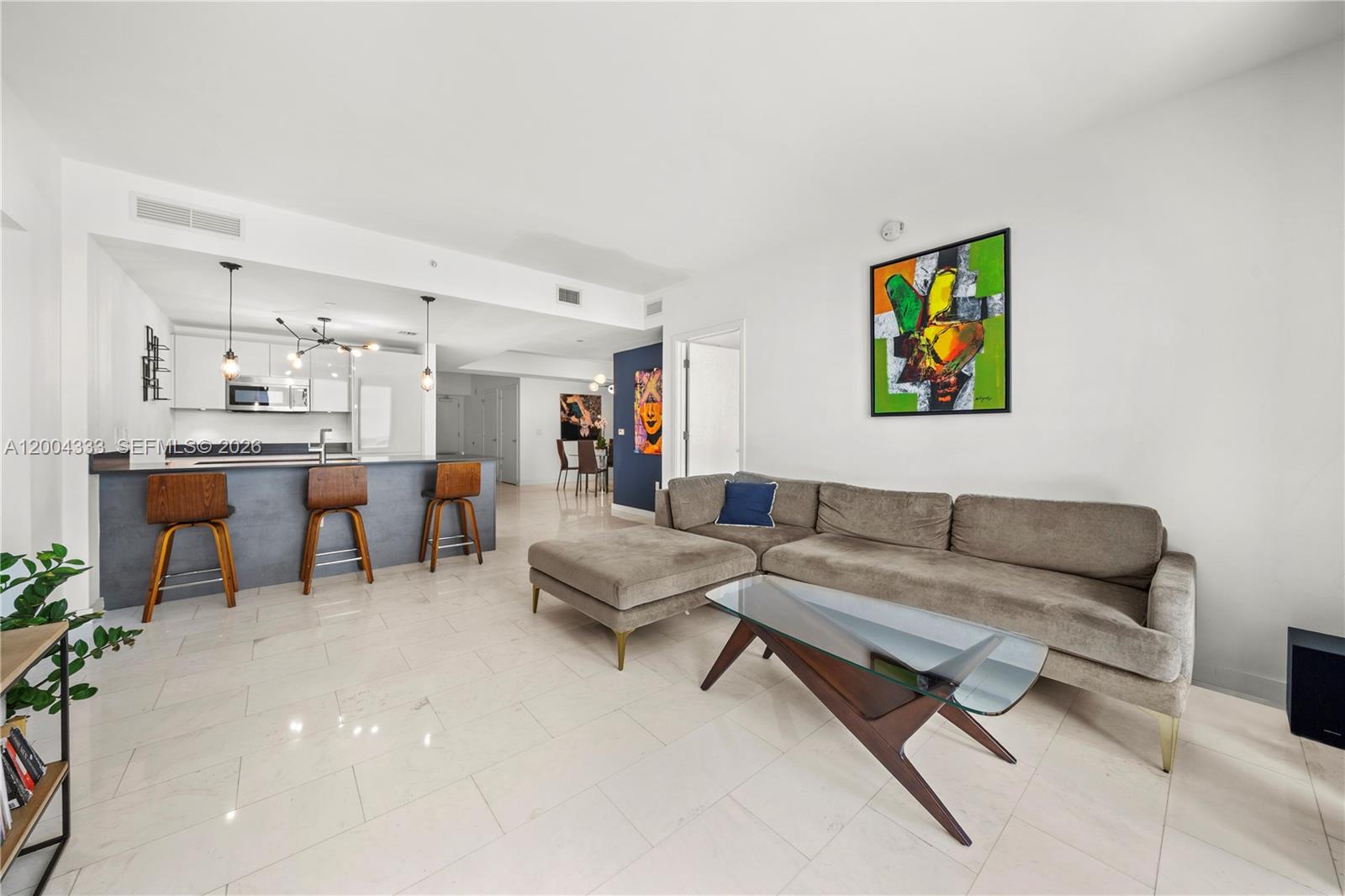 1010 Brickell Ave #3904 Miami, FL 33131