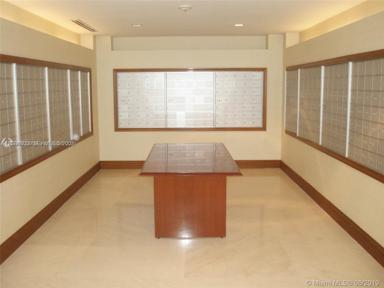 1060 Brickell Ave #1409 Miami, FL 33131