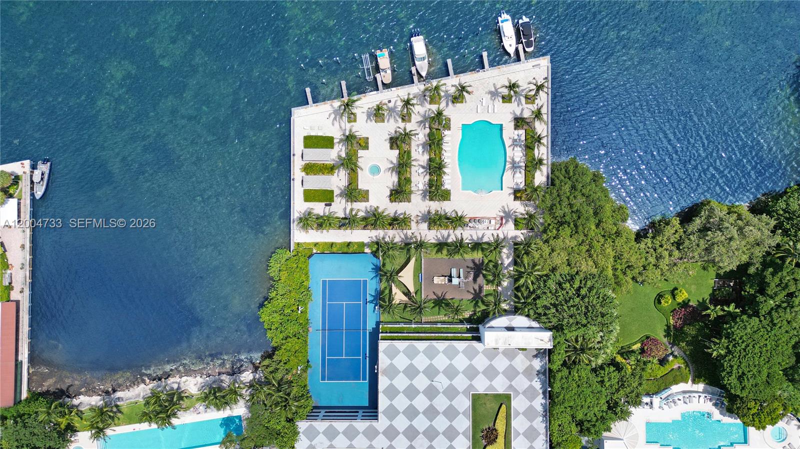 2101 Brickell Ave #1812 Miami, FL 33129