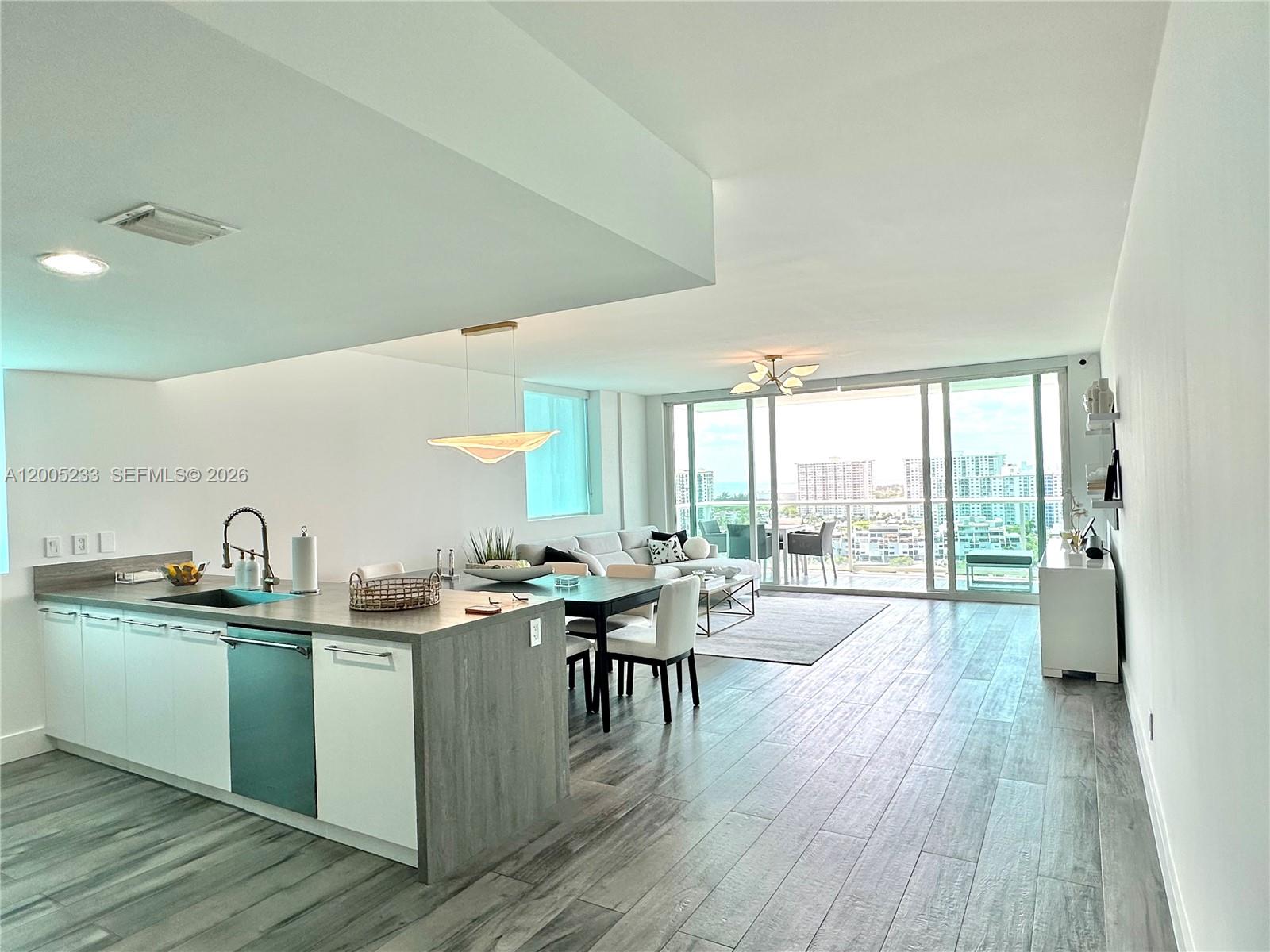 image 400 Sunny Isles1