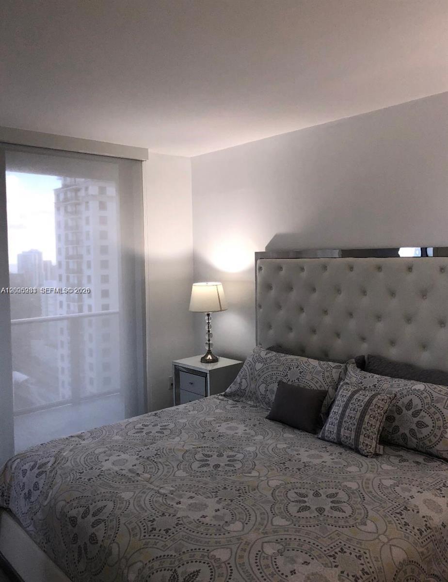 image Brickell Heights West15