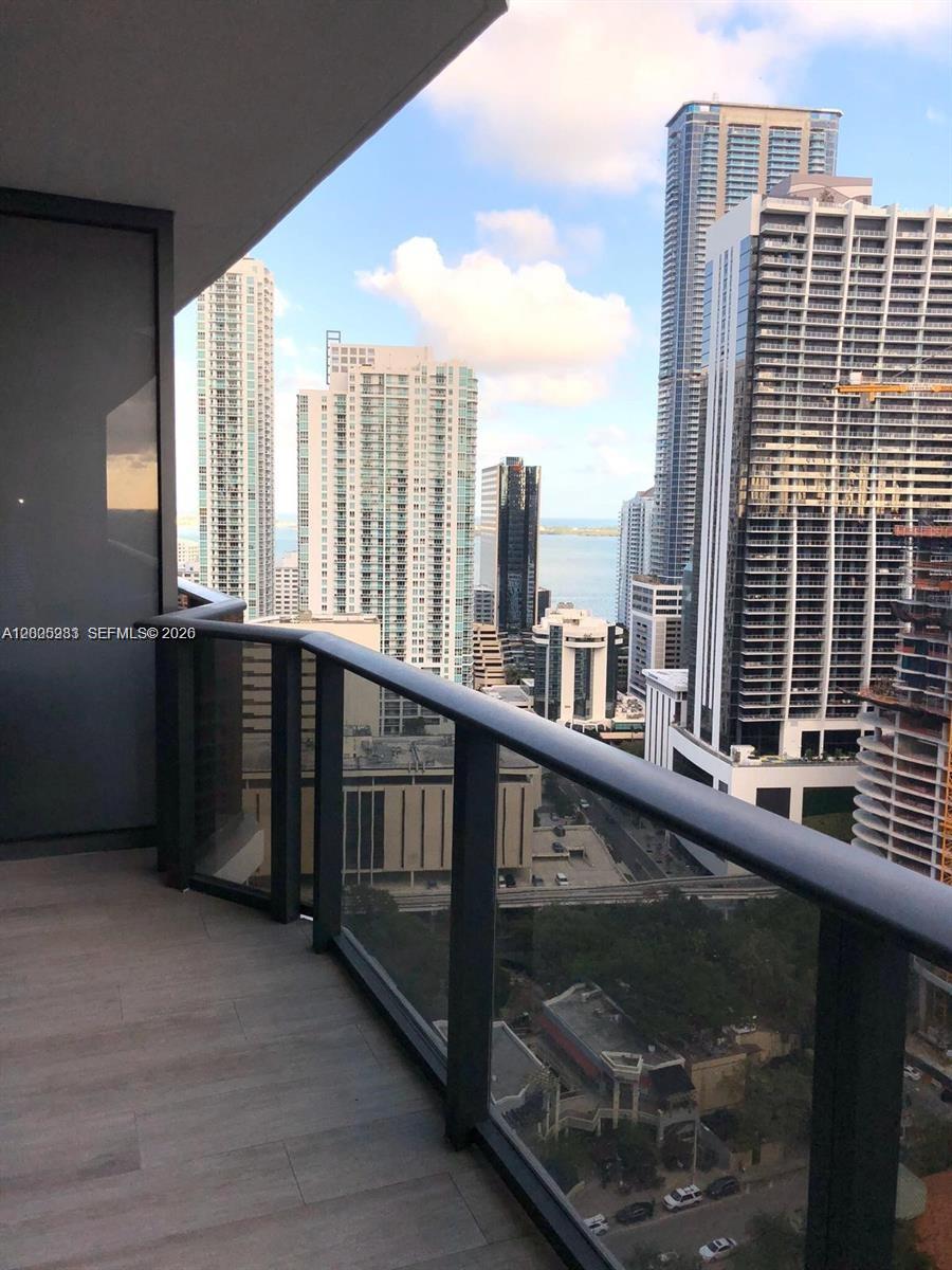 image Brickell Heights West8