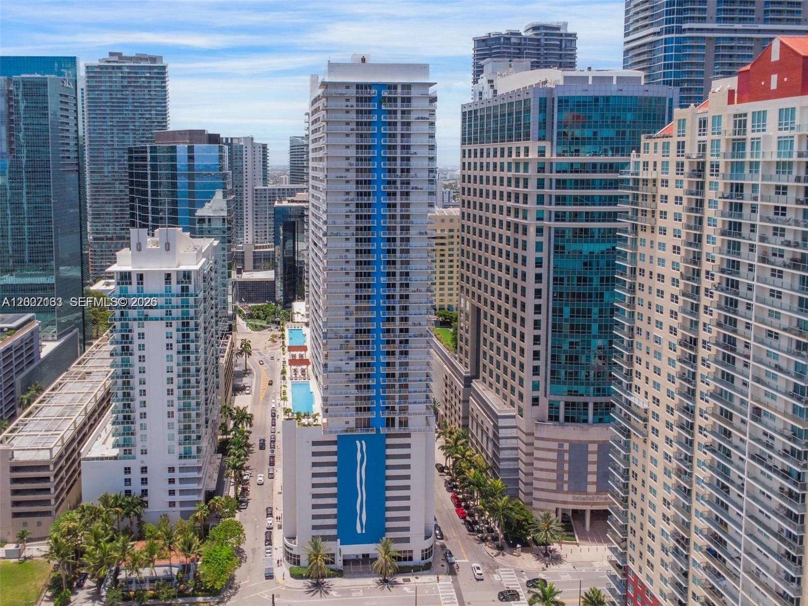 image The Club at Brickell Bay1