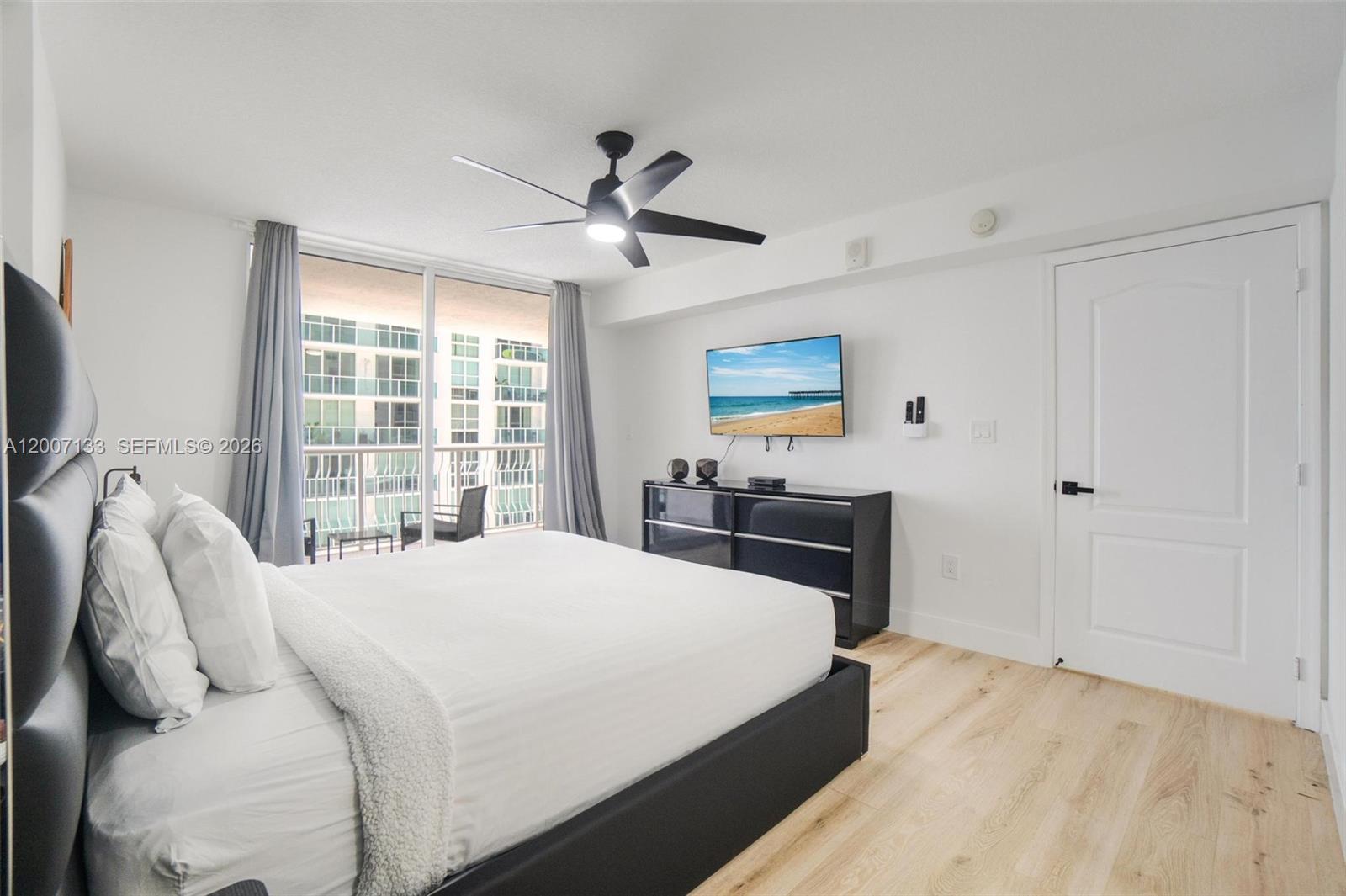 image The Club at Brickell Bay27