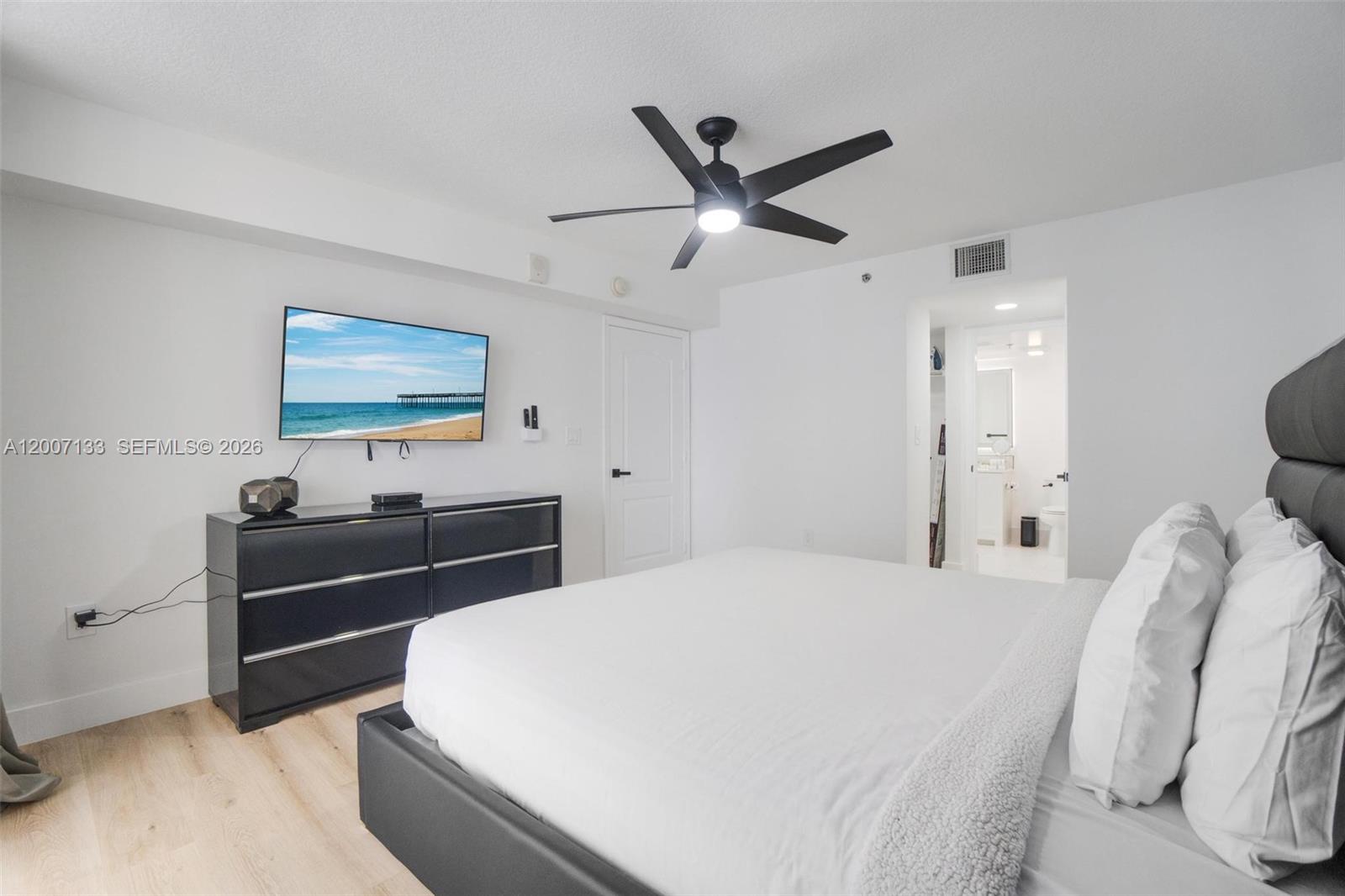 image The Club at Brickell Bay29