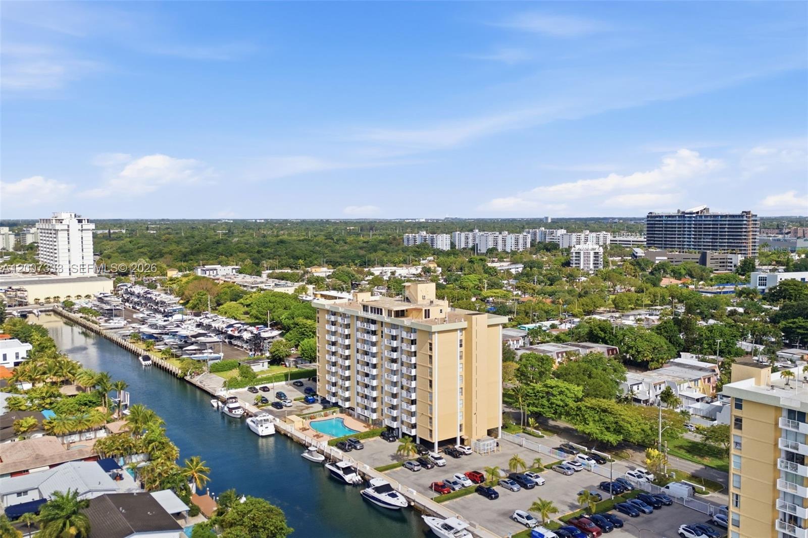 2000 NE 135th St #PH North Miami, FL 33181