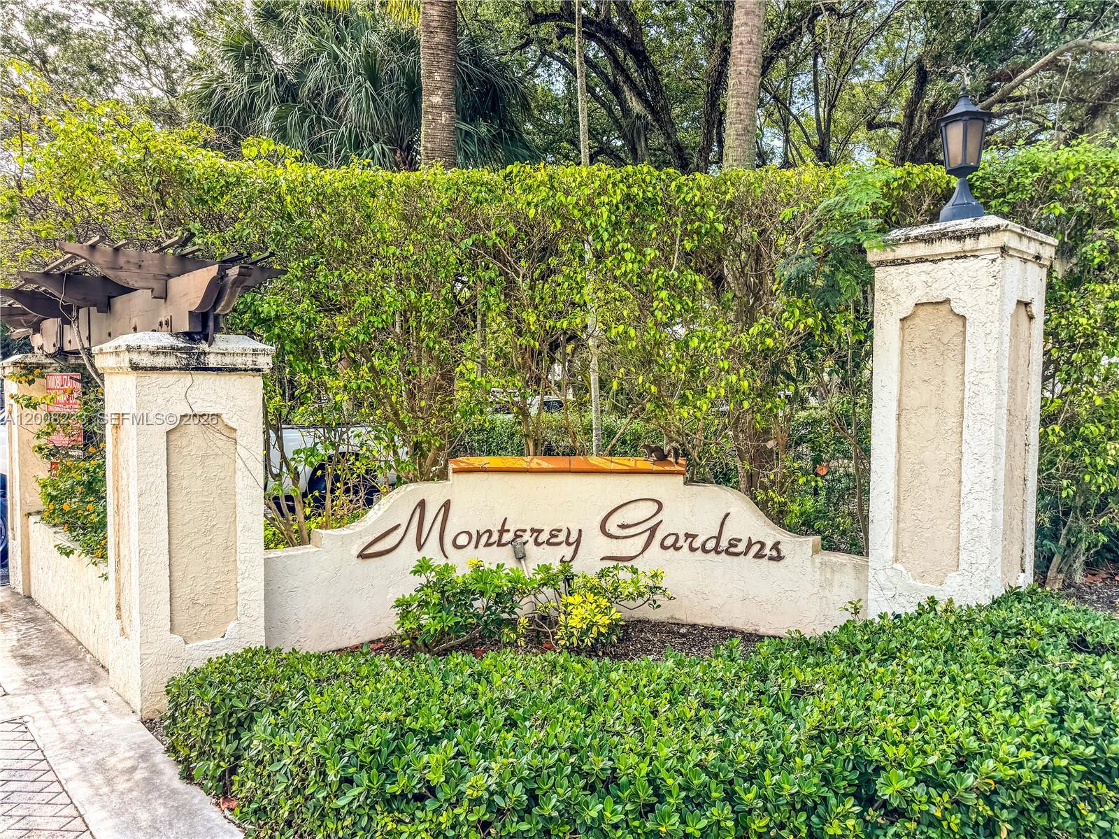 8605 SW 68th Ct #7 Pinecrest, FL 33156