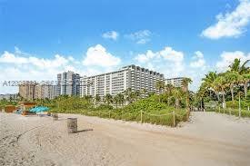 2899 Collins Ave #1746