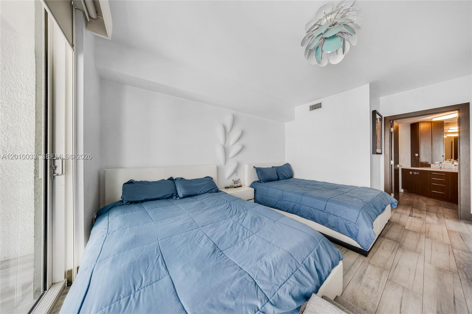 image 500 Brickell East15