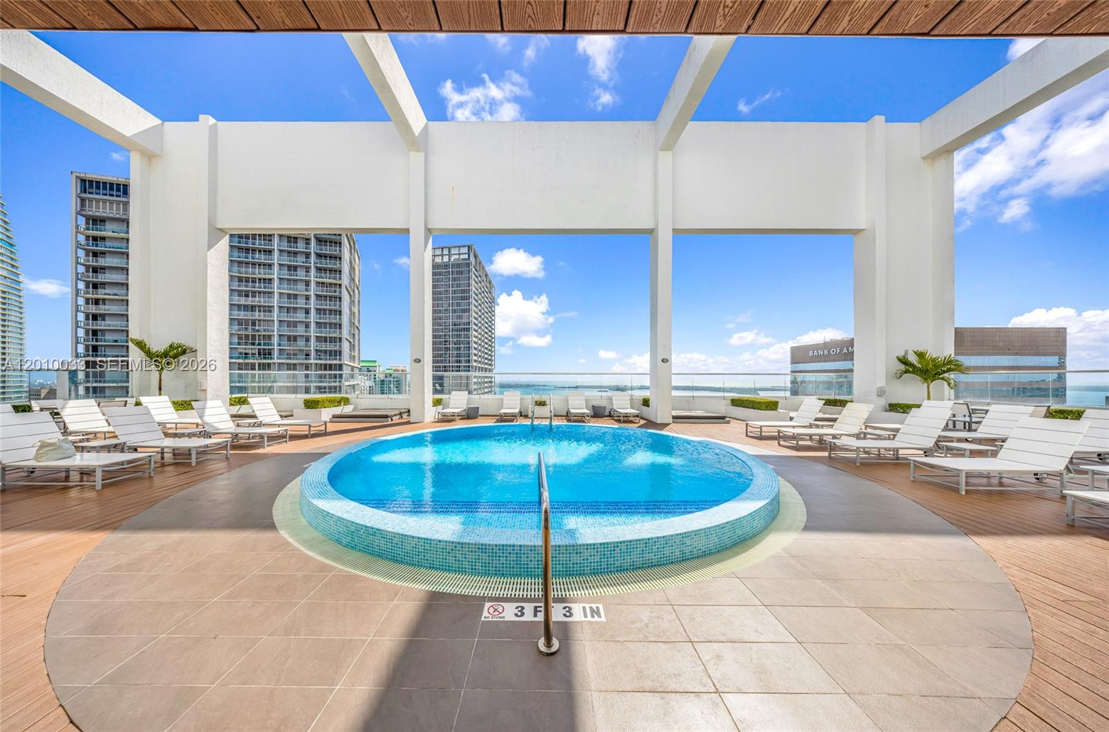 image 500 Brickell East25