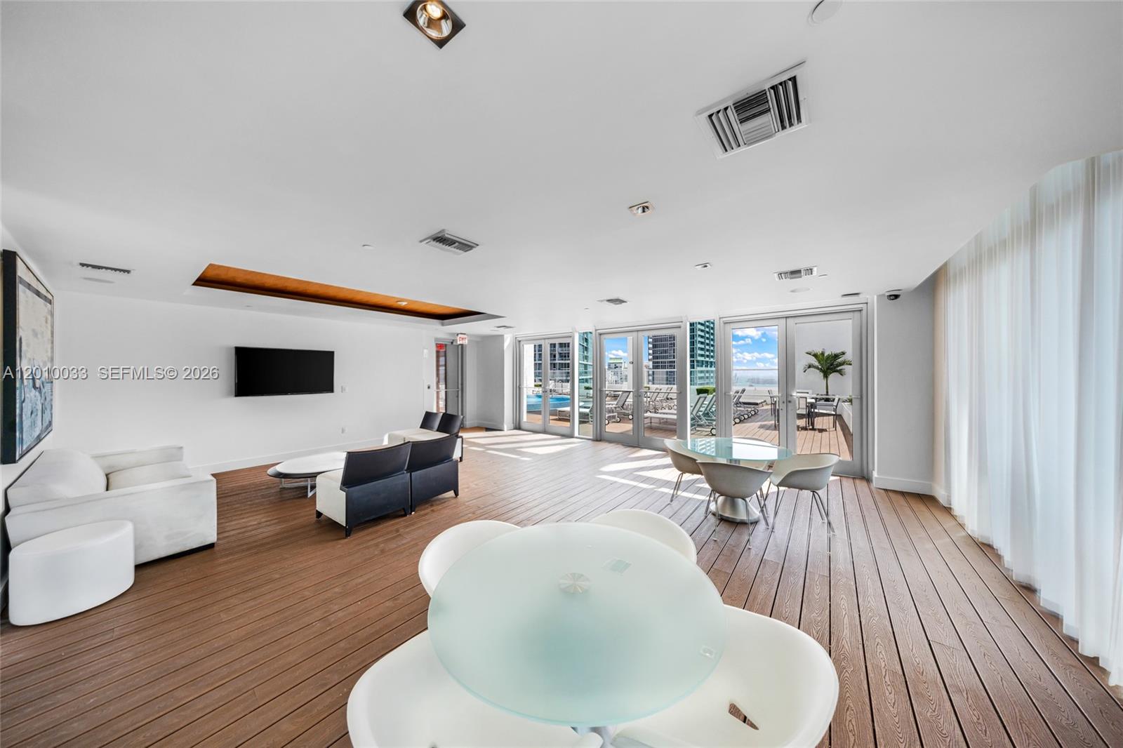 image 500 Brickell East32