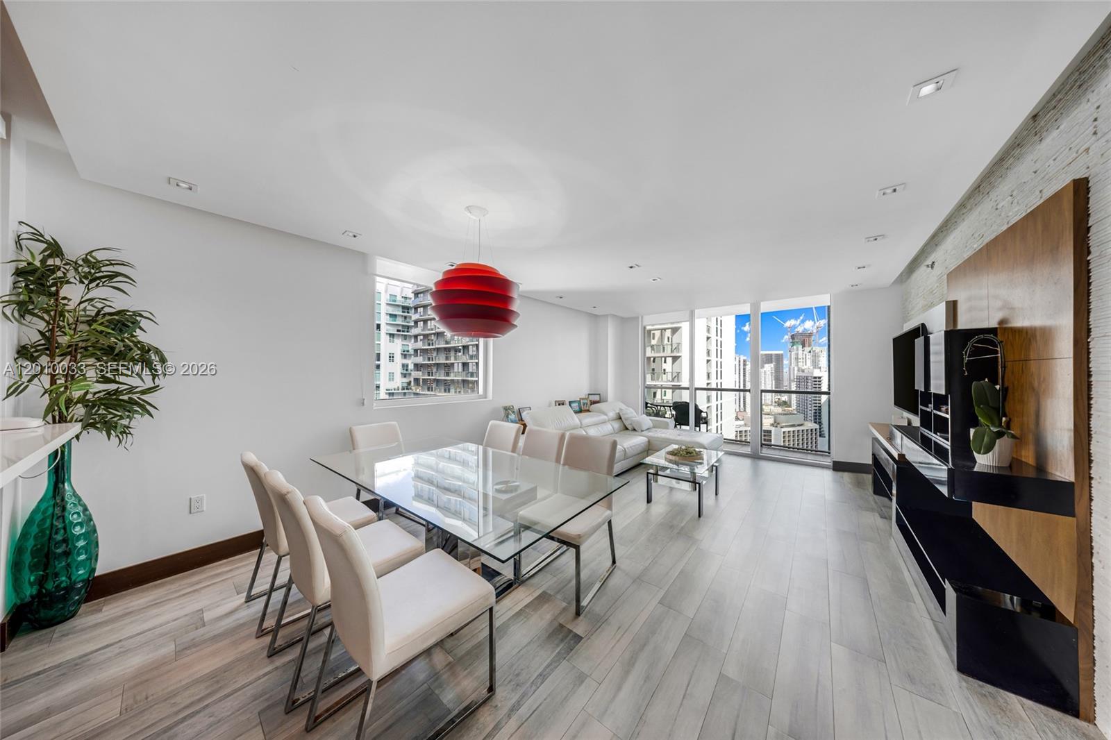 image 500 Brickell East3