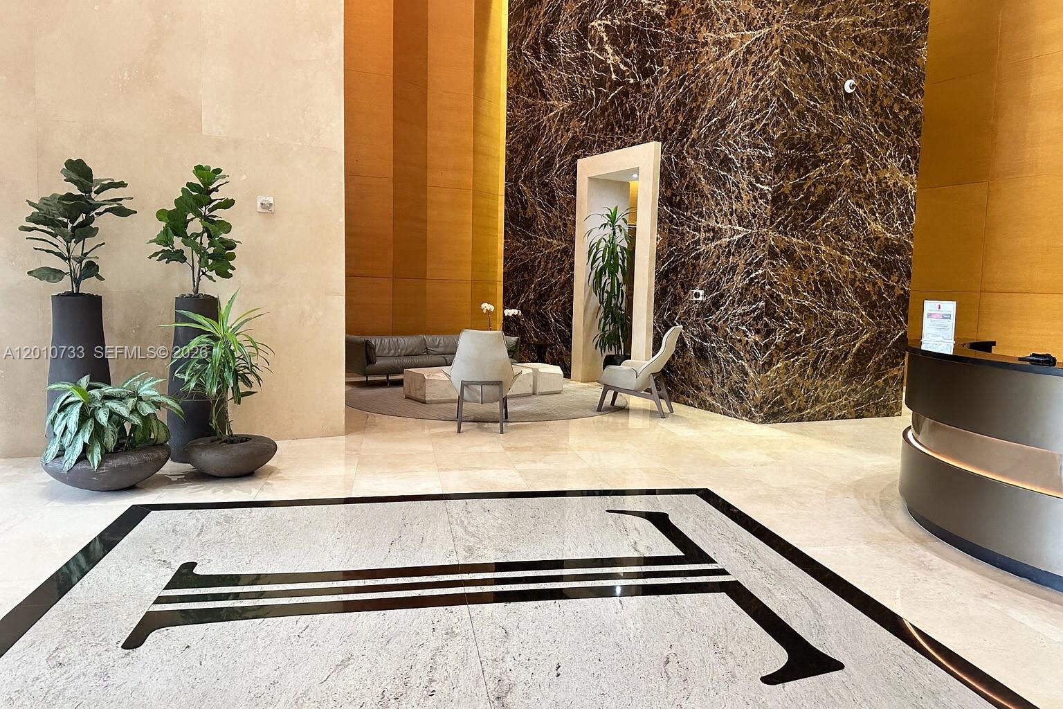 image Trump Tower II28