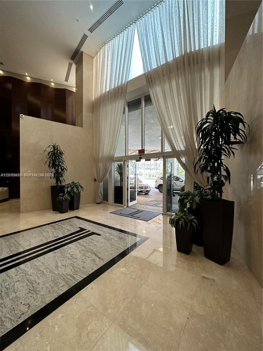 15811 Collins Ave #2802 Sunny Isles Beach, FL 33160