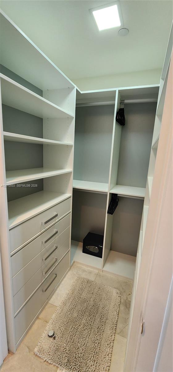 15811 Collins Ave #2802 Sunny Isles Beach, FL 33160