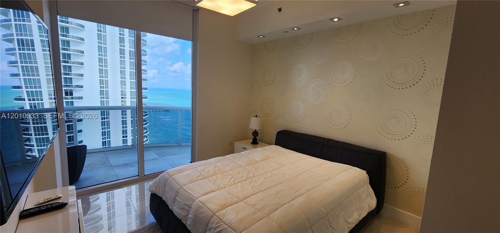 15811 Collins Ave #2802 Sunny Isles Beach, FL 33160
