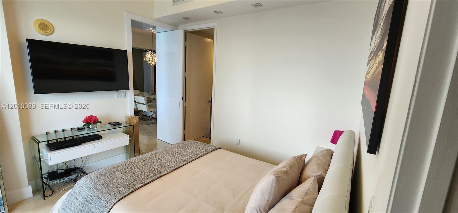 15811 Collins Ave #2802 Sunny Isles Beach, FL 33160