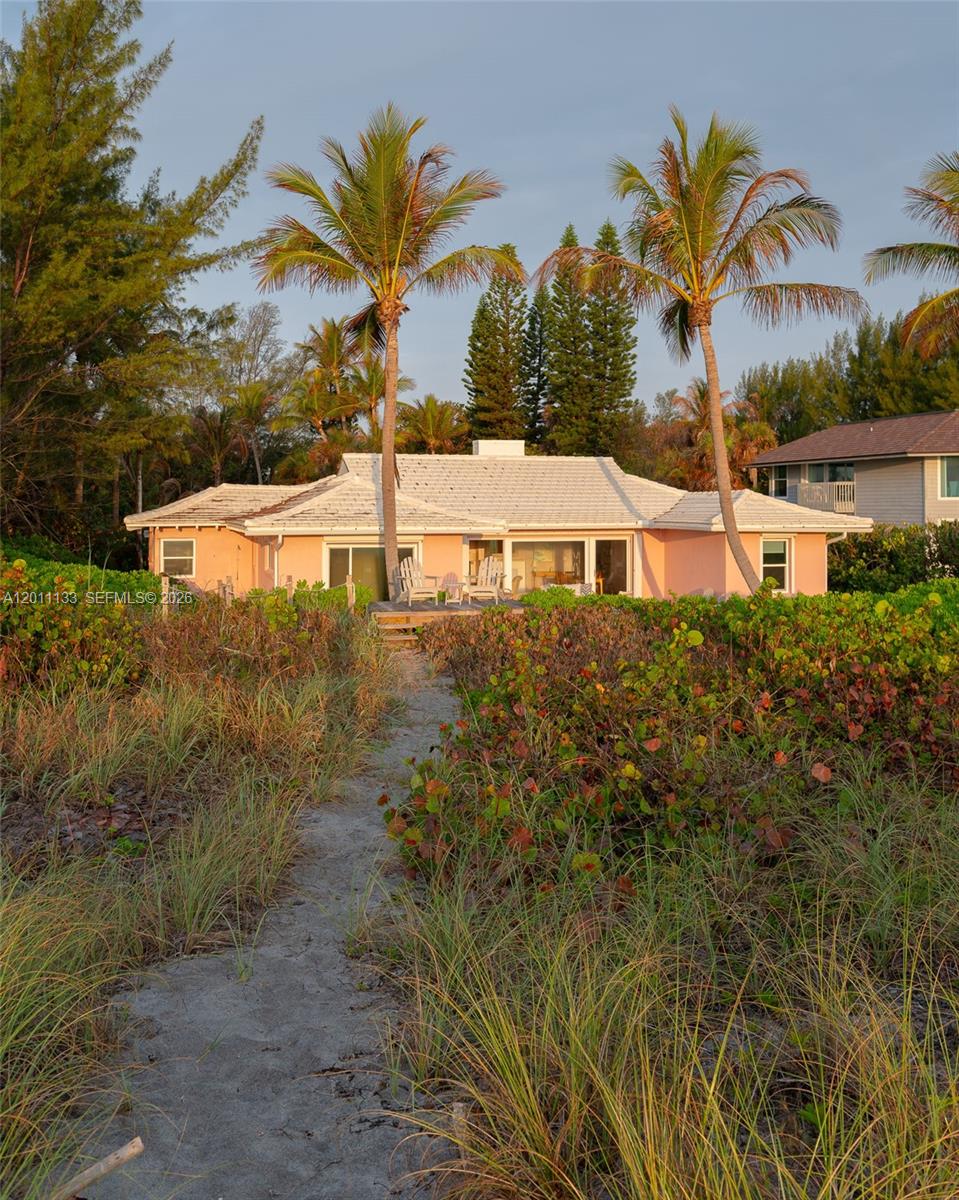 55 N Beach Rd Jupiter Island, FL 33455
