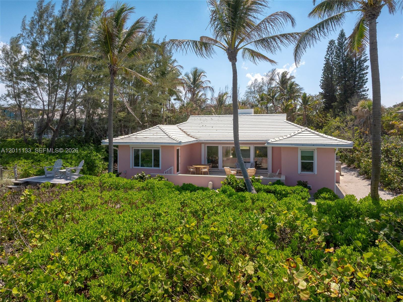 55 N Beach Rd Jupiter Island, FL 33455