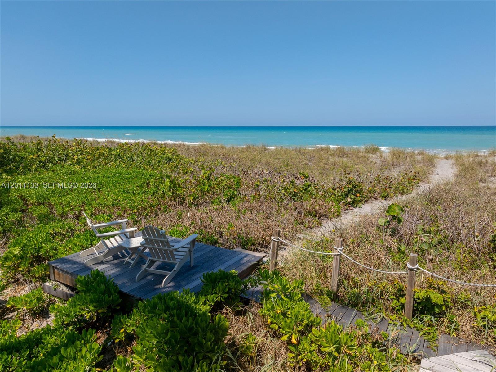 55 N Beach Rd Jupiter Island, FL 33455
