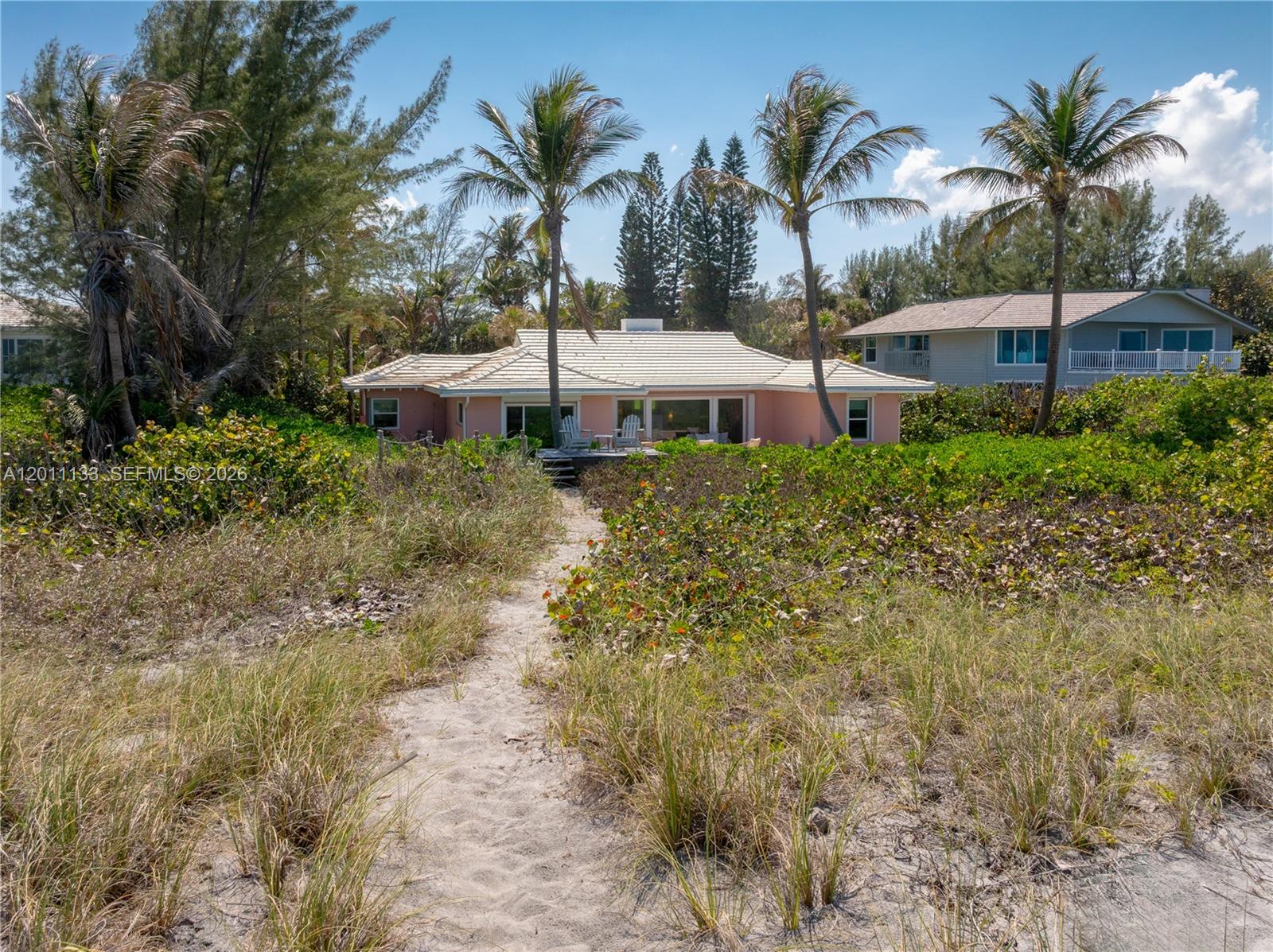 55 N Beach Rd Jupiter Island, FL 33455