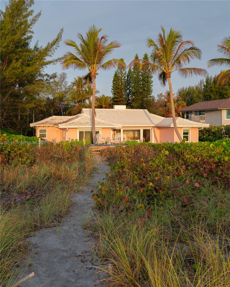 55 N Beach Rd Jupiter Island, FL 33455