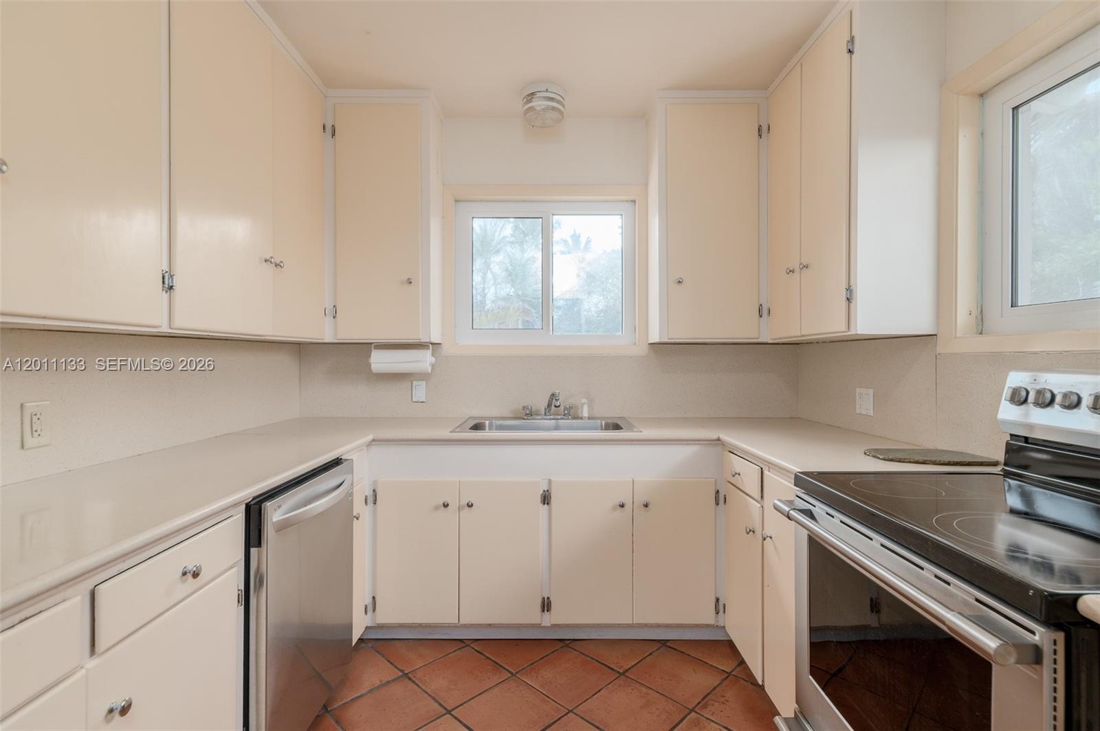 55 N Beach Rd Jupiter Island, FL 33455