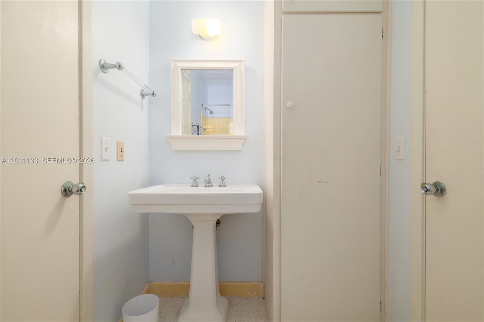 55 N Beach Rd Jupiter Island, FL 33455