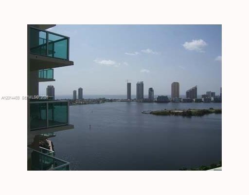 image Aventura Marina 24