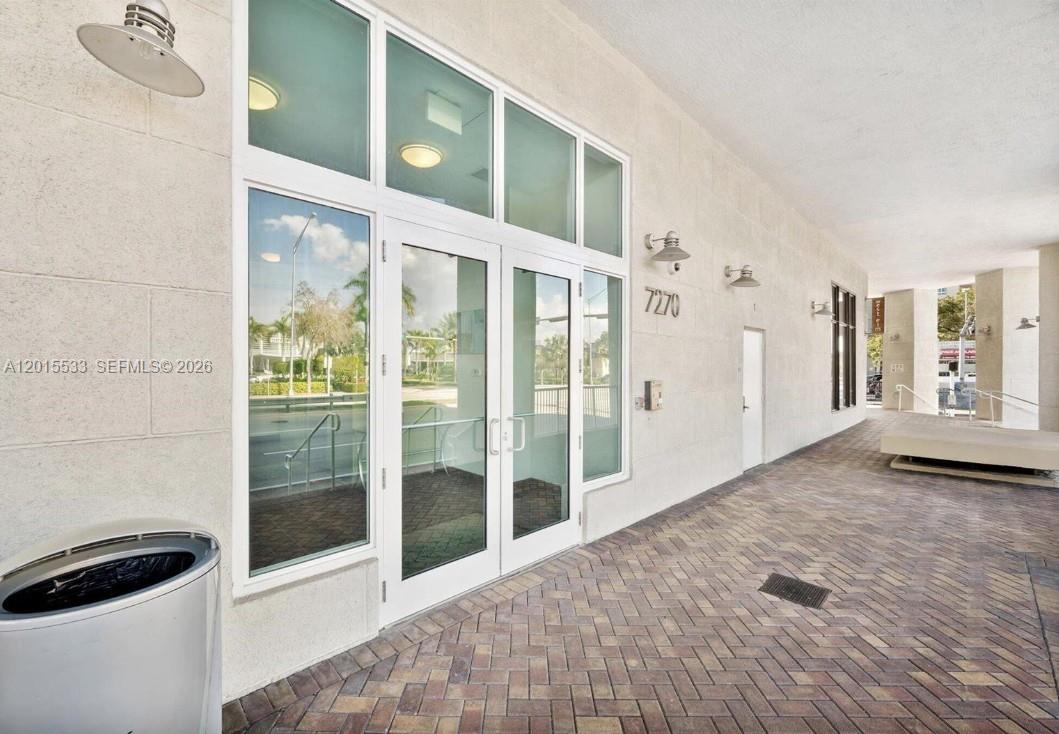 7270 SW 88th St #B202 Miami, FL 33156