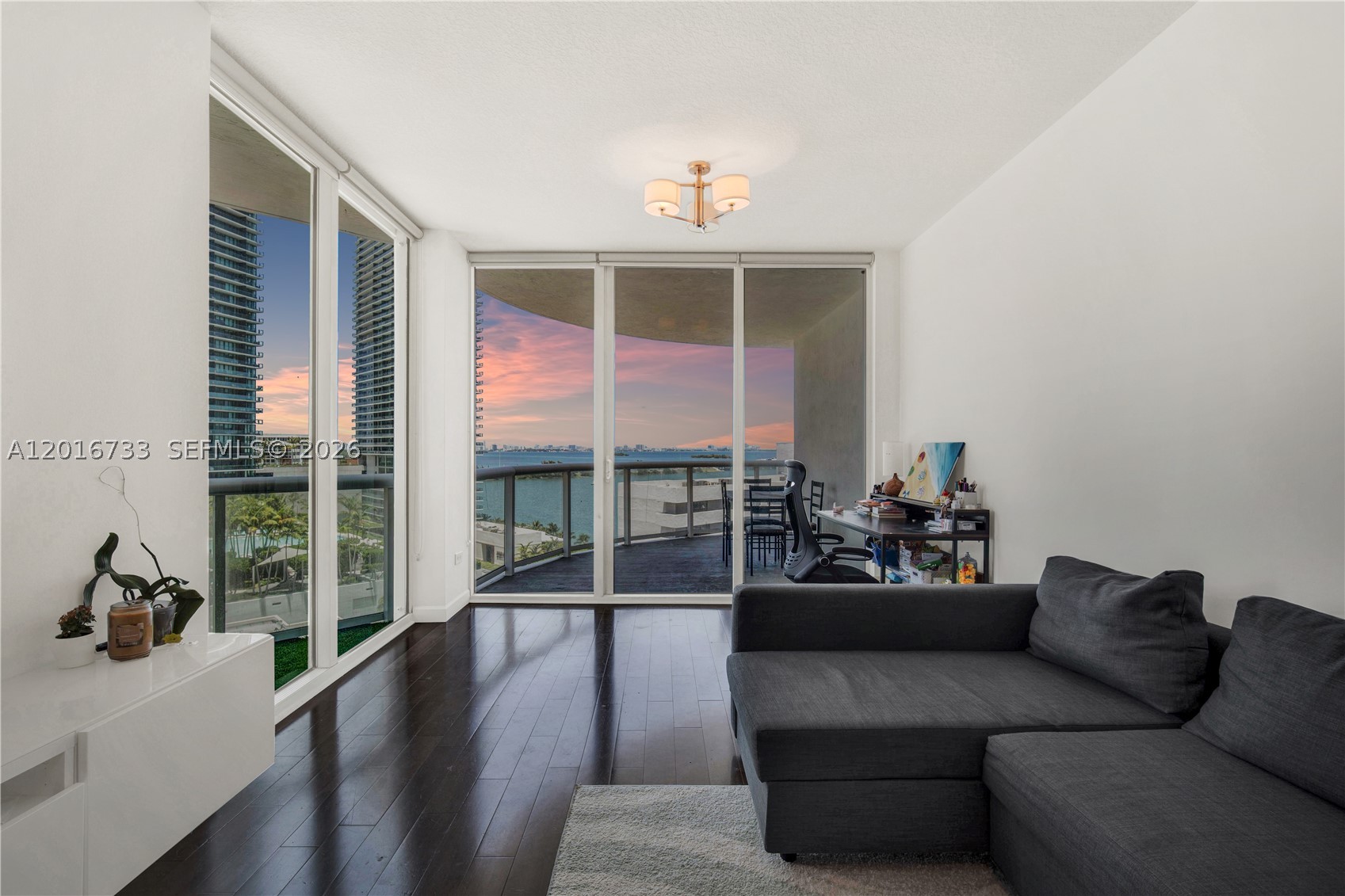 image Platinum Condominium4