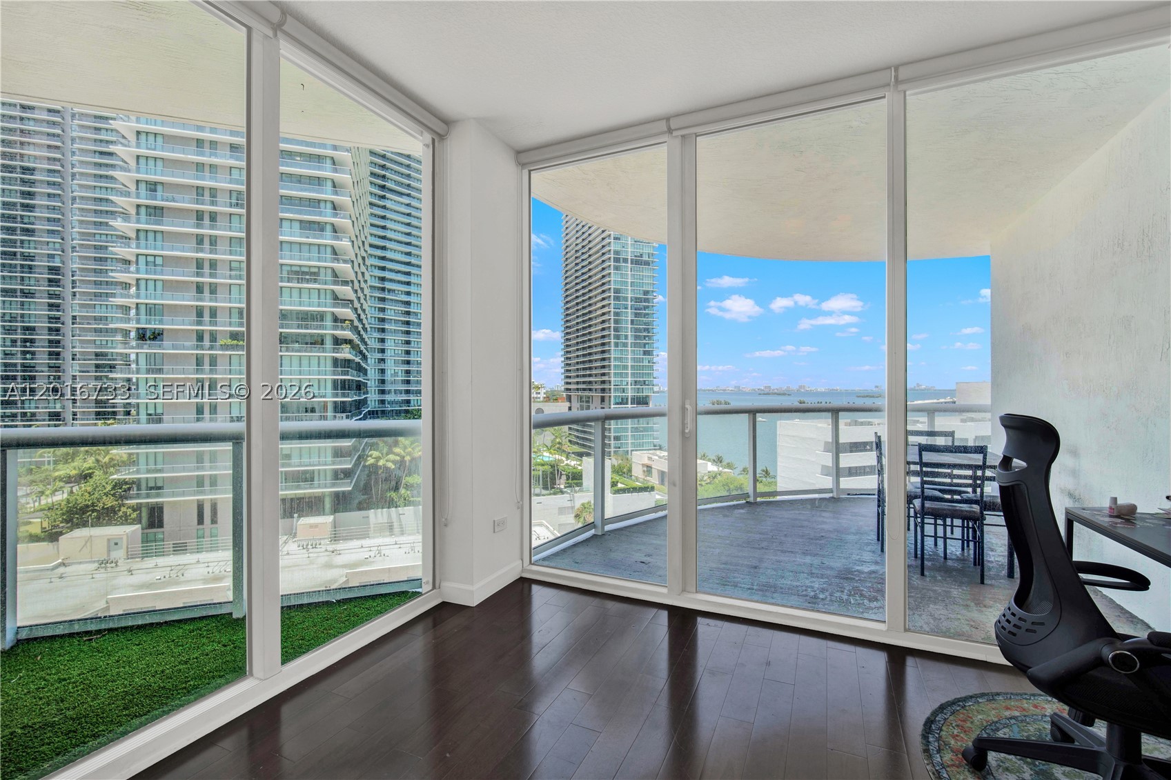 image Platinum Condominium7