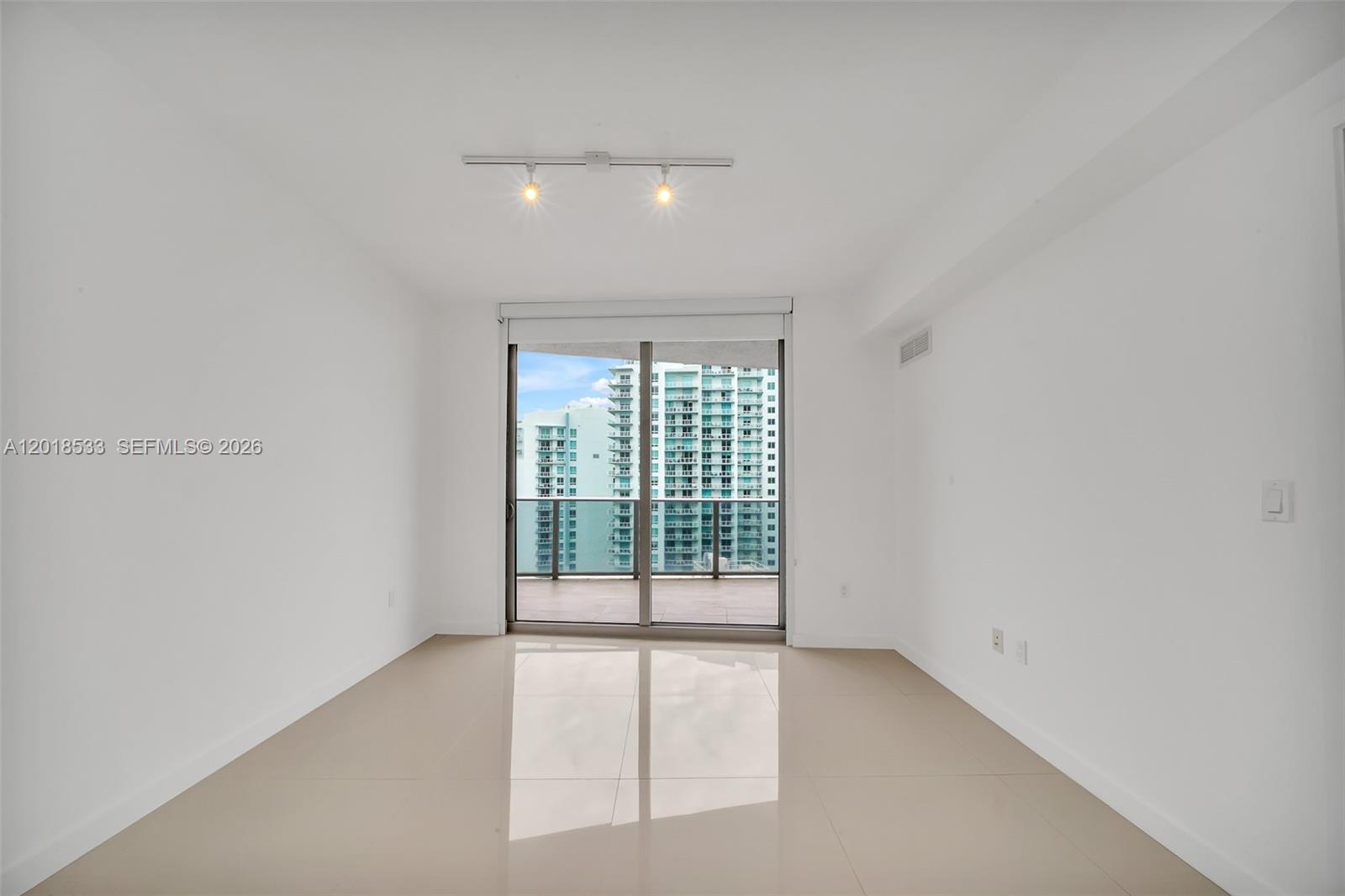 488 NE 18th St #4005 Miami, FL 33132