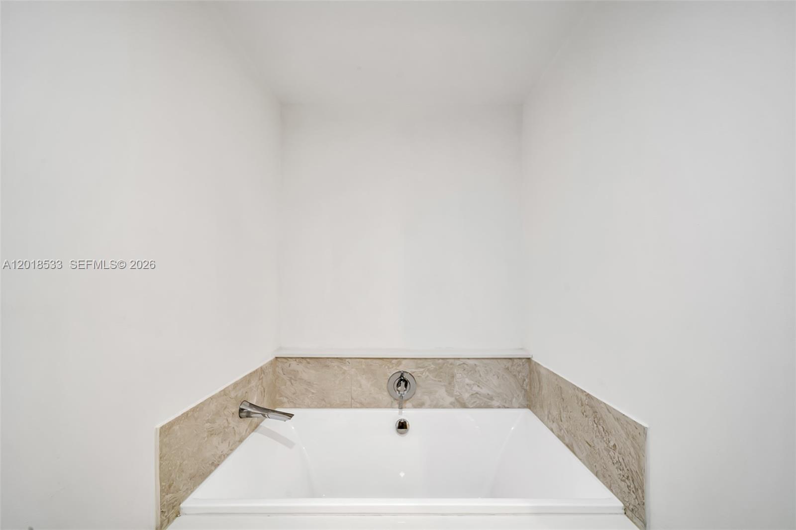 488 NE 18th St #4005 Miami, FL 33132