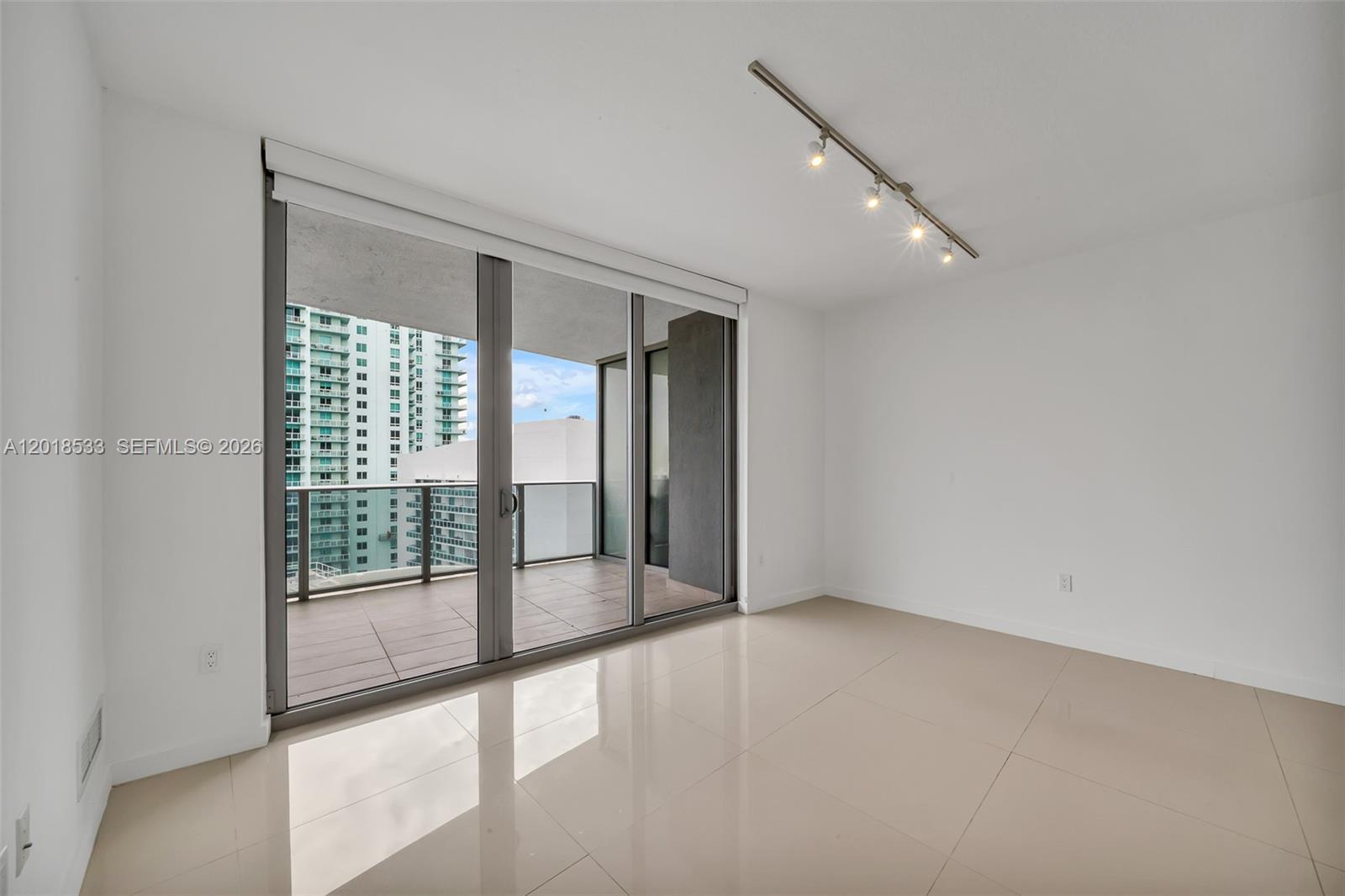 488 NE 18th St #4005 Miami, FL 33132