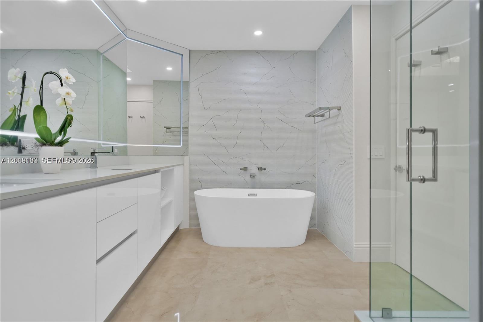 4779 Collins Ave #PH 4301 Miami Beach, FL 33140