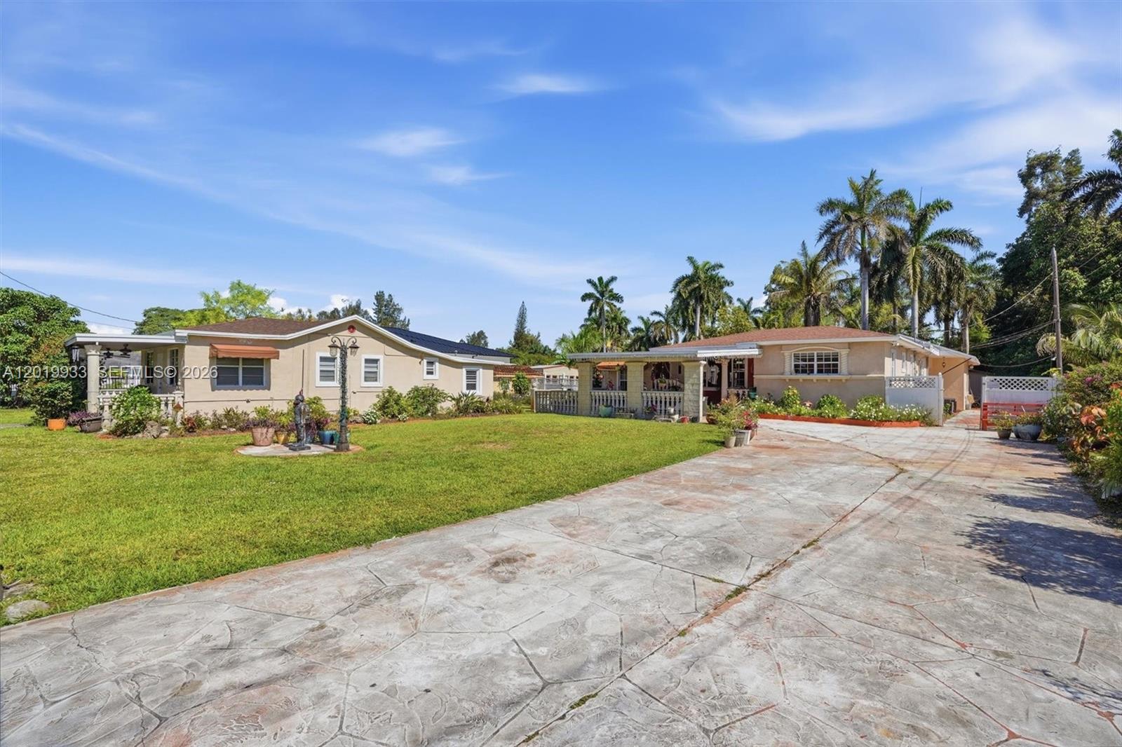 55-57 NE 156th St Miami, FL 33162