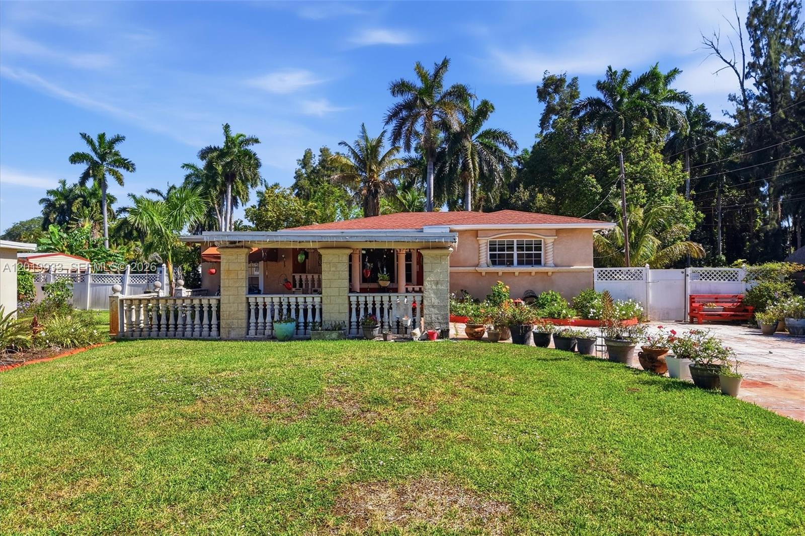 55-57 NE 156th St Miami, FL 33162
