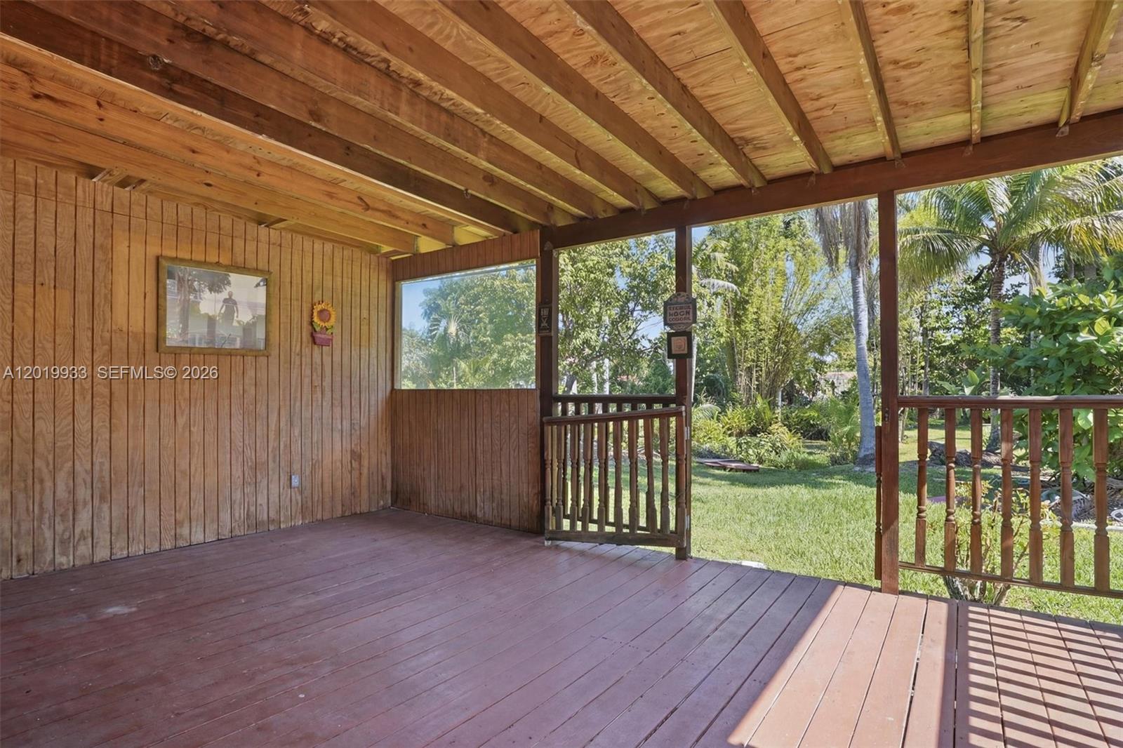 55-57 NE 156th St Miami, FL 33162