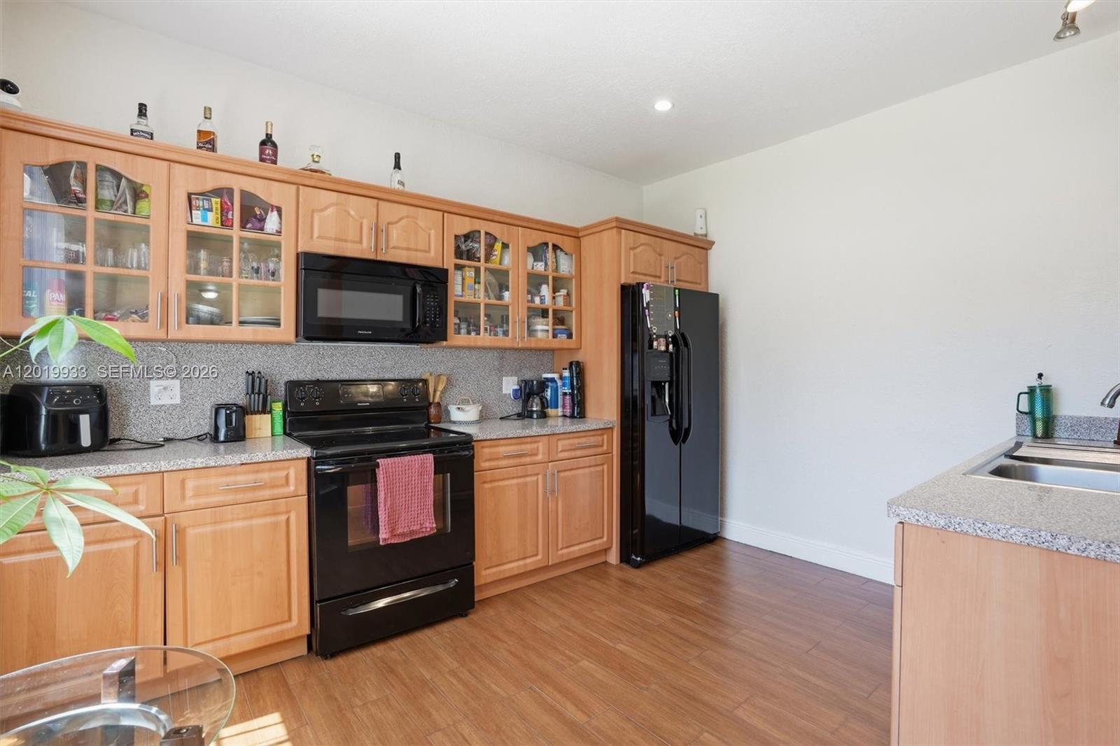 55-57 NE 156th St Miami, FL 33162