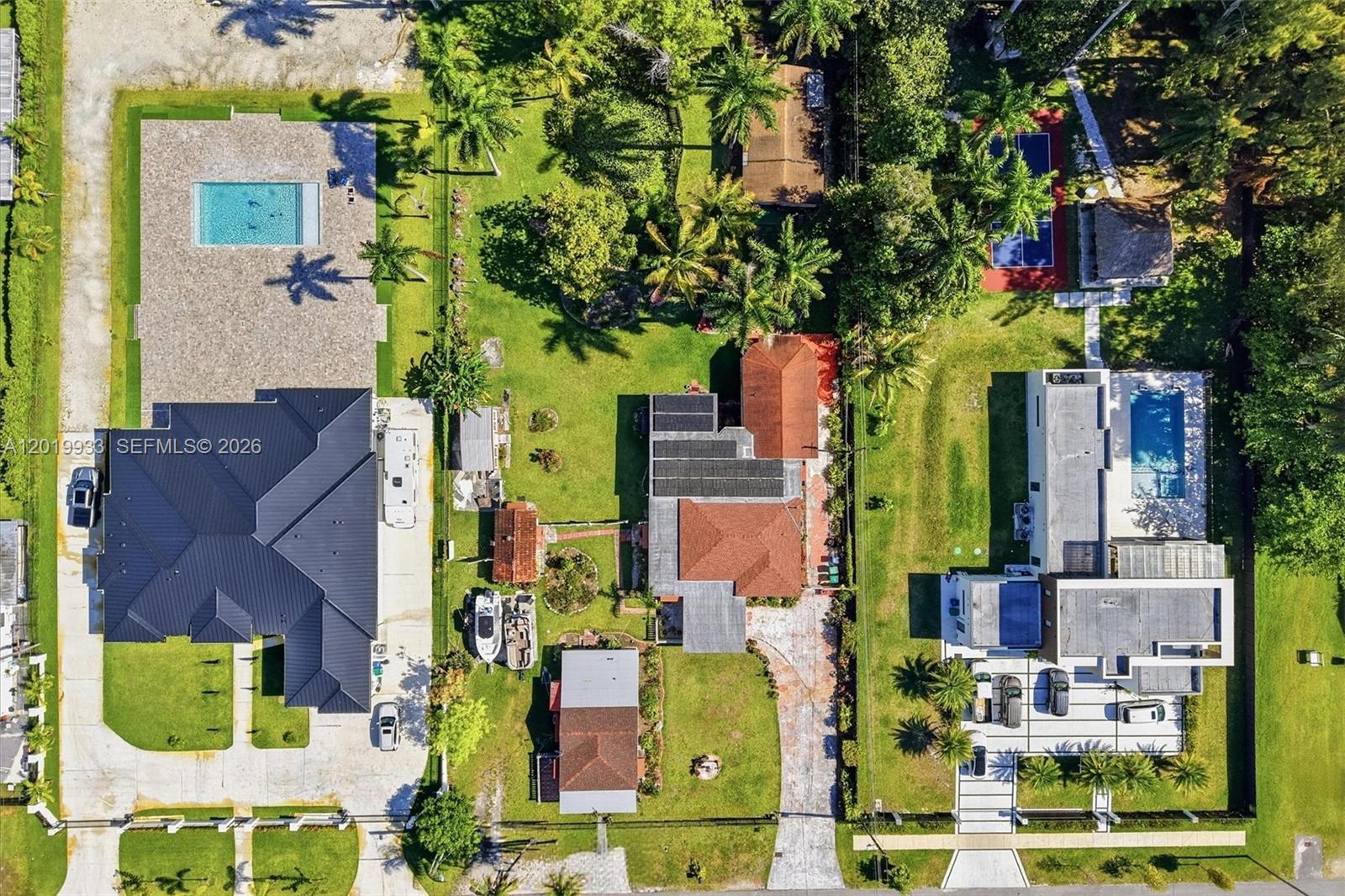 55-57 NE 156th St Miami, FL 33162