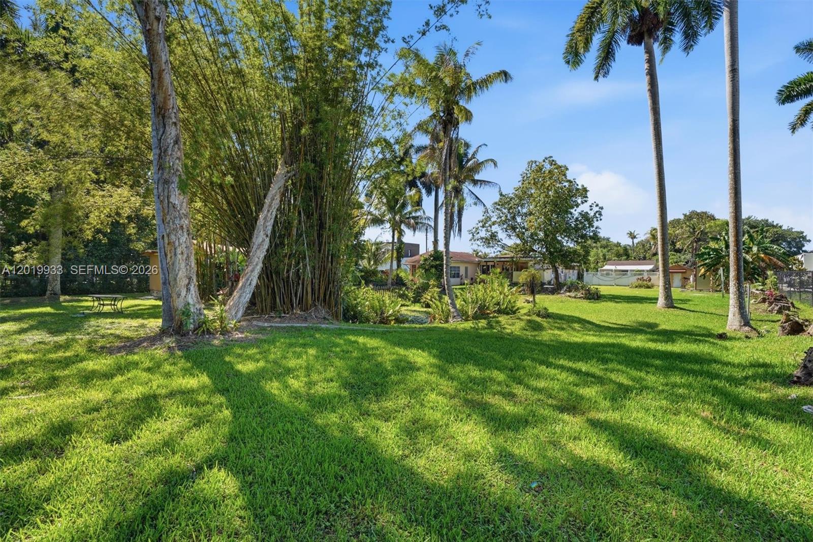 55-57 NE 156th St Miami, FL 33162
