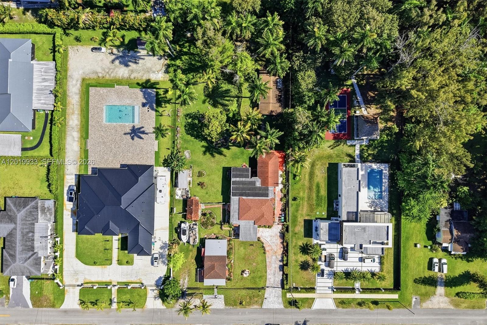 55-57 NE 156th St Miami, FL 33162
