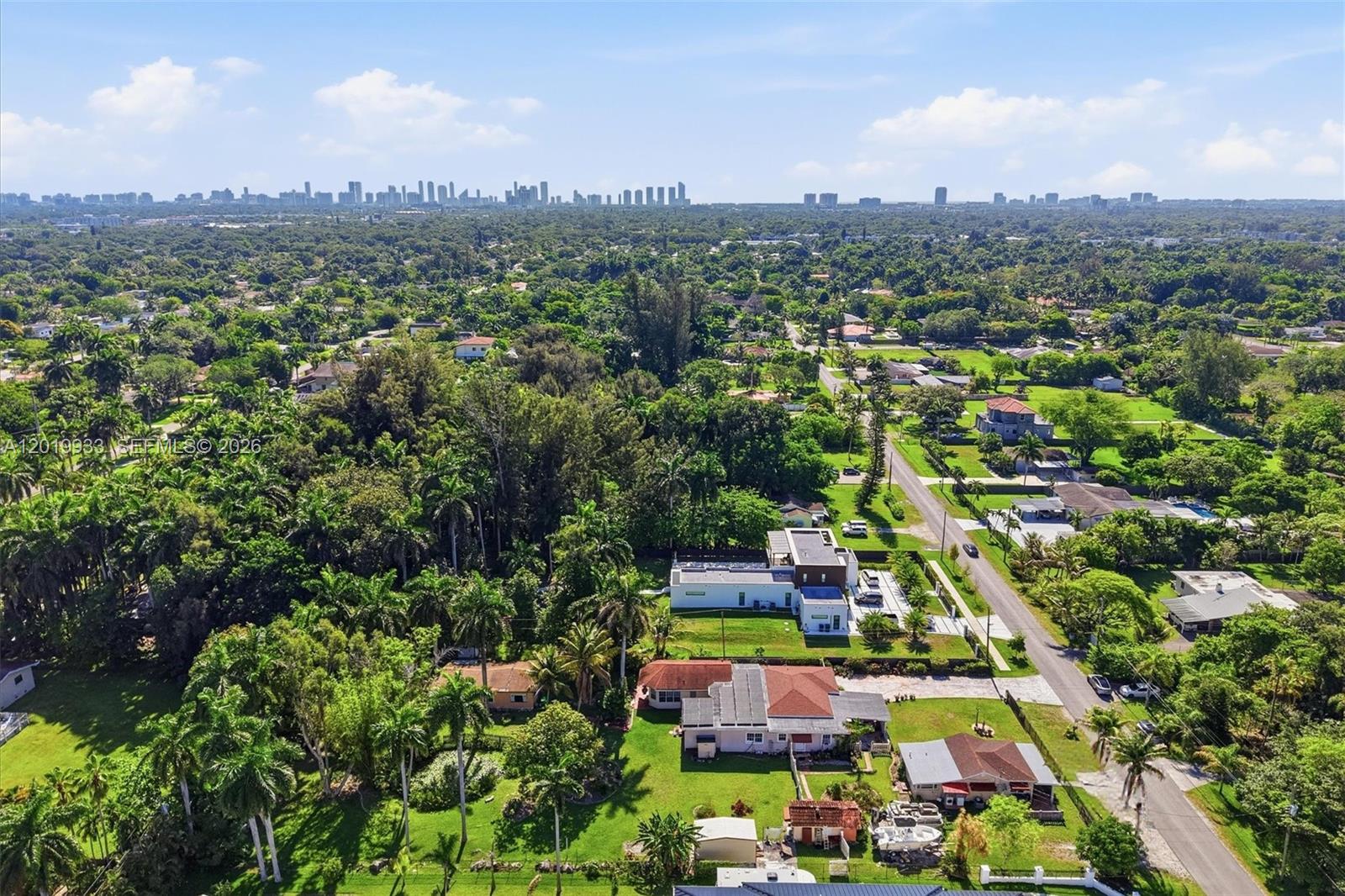 55-57 NE 156th St Miami, FL 33162