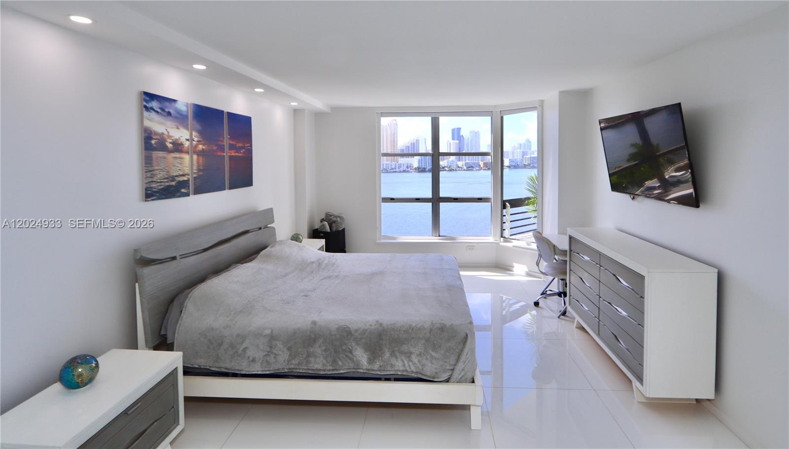 3600 Mystic Pointe Dr #1115 Aventura, FL 33180