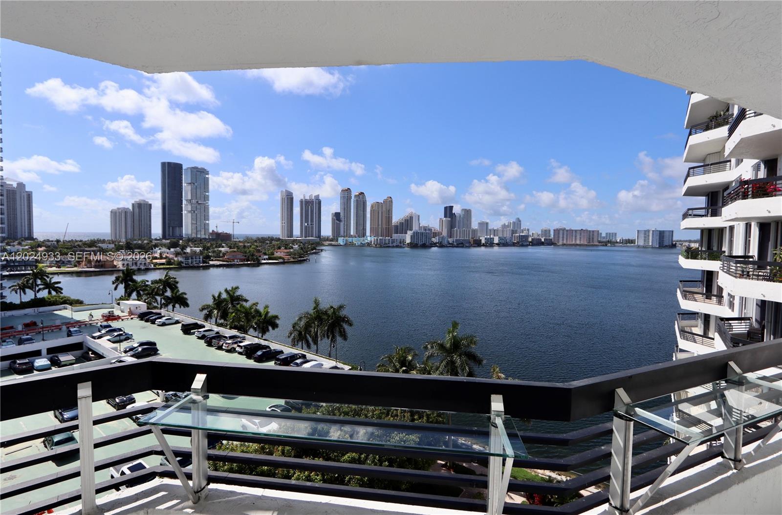 3600 Mystic Pointe Dr #1115 Aventura, FL 33180