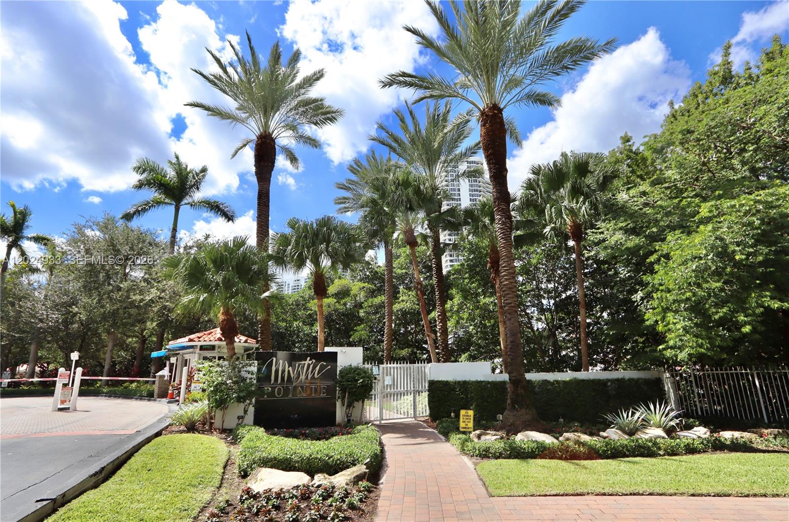3600 Mystic Pointe Dr #1115 Aventura, FL 33180